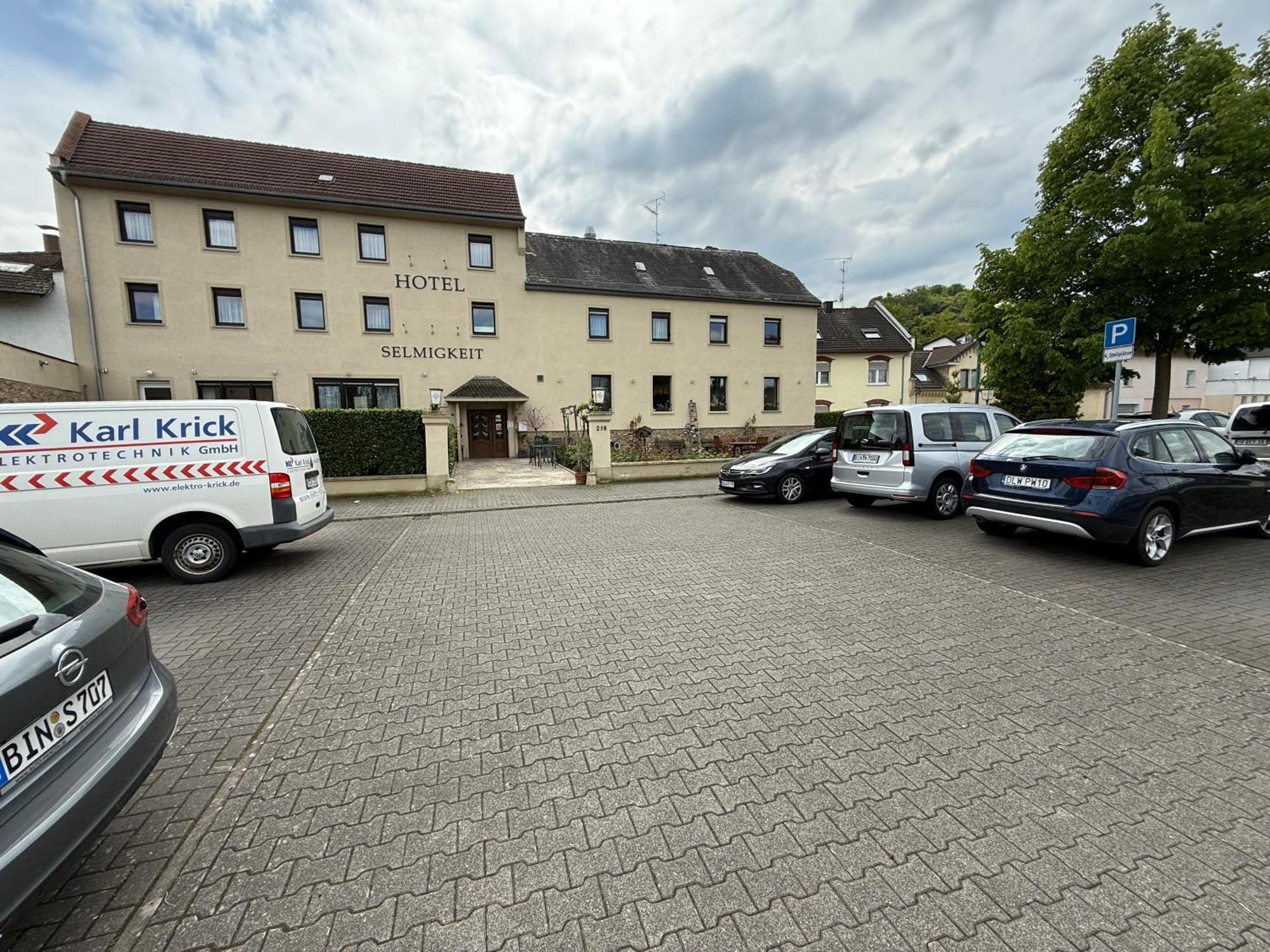 Weinhaus Selmigkeit Hotel บิงเงนอัมไรน์ ภายนอก รูปภาพ