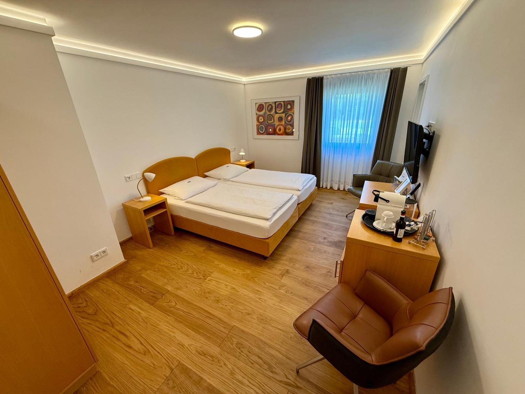 Weinhaus Selmigkeit Hotel บิงเงนอัมไรน์ ภายนอก รูปภาพ
